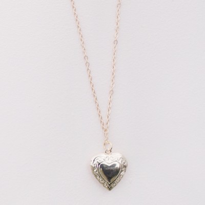 COLLIER LOCKET - GREAT PRETENDERS